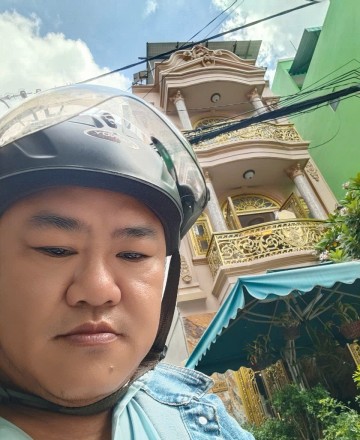 NGUYỄN