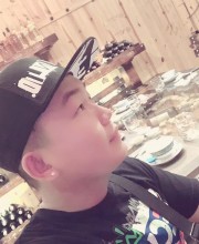 nhà 3 tầng , oto đổ cửa , tặn nội thất