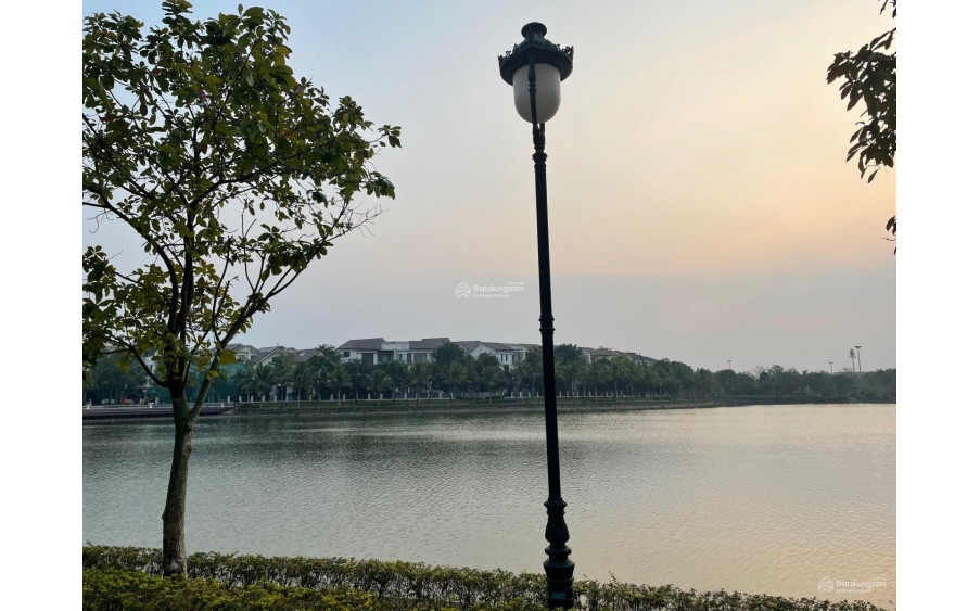 Bán Biệt Thự ô góc 3 mặt thoáng 370m2 đẹp nhất Vista Lago Nam An Khánh. Giá Đặc Biệt Rẻ 88tr/m2