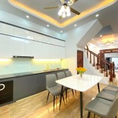 Siêu VIP! Nhà đẹp phố Đỗ Đức Dục, 39m2, ô tô, lô góc,  Nhà thiết kế hiện đại, 4 tỷ 3