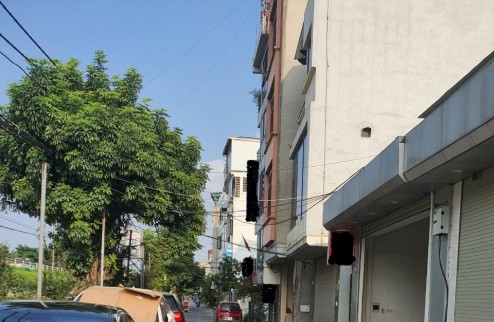 Nhà mặt phố 33m2, nhà cấp 4, mặt tiền 3.2m, Nguyễn Khoái - Hoàng Mai, giá 3.2 tỷ