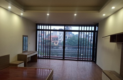 BÁN NHÀ  MẶT PHỐ BỒ ĐỀ DT 106 M 6 TẦNG GIÁ 21 TỶ, VIEW HỒ, GARA Ô TÔ THANG MÁY