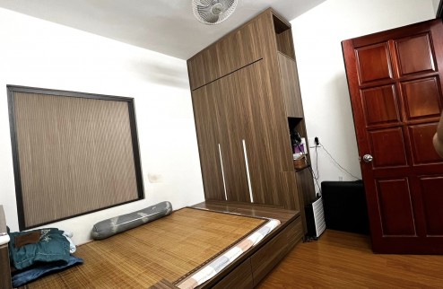 Bán căn hộ tập thể Võ Thị Sáu 65m2, 2 ngủ, trung tâm Hai Bà Trưng.