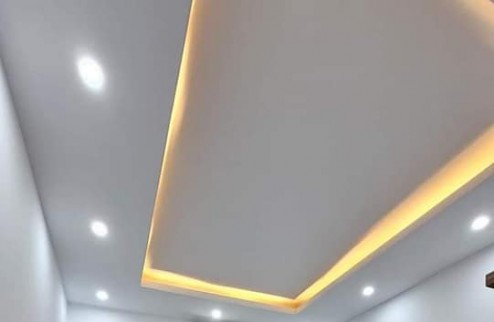 BÁN NHÀ MINH KHAI, Ở LUÔN, BA GÁC ĐỖ CỬA, 10M RA Ô TÔ TRÁNH GIÁ NHỈNH 3 TỶ