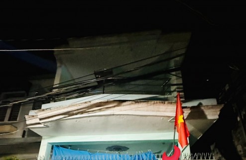 Bán Gấp Nhà Đình Phong Phú 75m2 xe hơi tấn cửa, 2 Tầng,sổ riêng công nhận đủ chỉ nhĩnh 4 tỷ