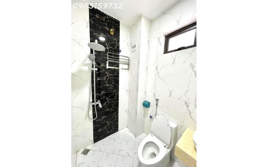 BÁN NHÀ CỰ LỘC THANH XUÂN HÀNG XÓM ROYAL, 42M2 5 TẦNG NHỈNH 4 TỶ NGÕ THÔNG