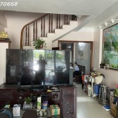 Cho thuê nhà riêng 4 tầng mặt đường QL1 Ngọc Hồi, Thanh Trì, Hà Nội