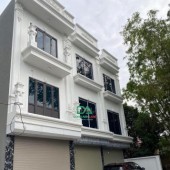 Bán nhà mới xây 45m, đường ô tô giá rẻ tại Vân Nội Đông Anh