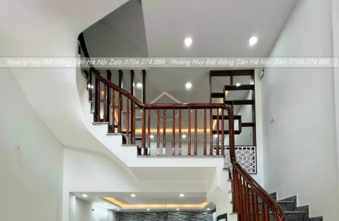 Bán nhà Văn Phú - Xe tải qua nhà - 5 tầng, dt 40m2 - Thiết kế siêu đẹp - Nhà đẹp trong tầm giá.