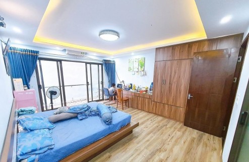 Bán rẻ ! Chỉ 4,15 tỷ Phạm Ngọc Thạch 50m2 cực hiếm