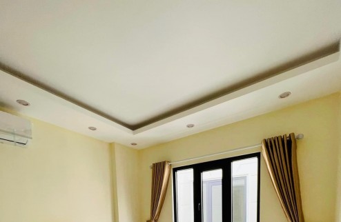 Bán ngôi nhà 65m2 phố Âu Cơ, Tây Hồ Dân xây 5 phòng 20m 2 Ô tô tránh 5.2 Tỷ