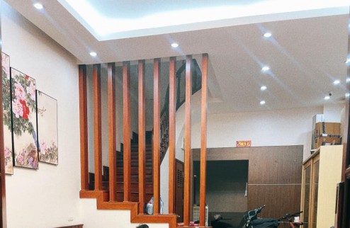 Bán Nhà Tôn Đức Thắng, 45m2, MT 4.1m, Sát ÔTÔ, 3.05 tỷ