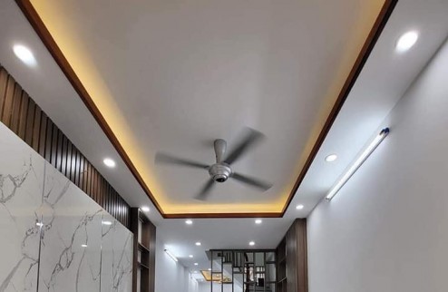 Bán Nhà  30m2 x 5 tầng, giá 3,5 tỷ Văn Tiến Dũng , Oto ,Kinh Doanh Sầm Uất