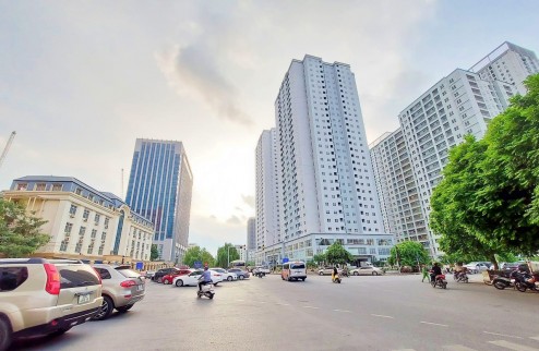 Bán đất lô góc 3 thoáng 400m2 mt8m mặt phố Trung Kính đôi giá 185.9 tỷ