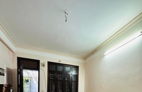 Bán nhà dân xây Cát Linh, thoáng trước sau, cách phố 20m 58m2 7.6 tỷ