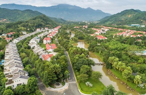 Cần bán gấp lô đất diện tích 10x16 thuộc khu đô thị Eco villa, Hòa Lạc
giá nào cũng bán, giá bán 12,5tr/m2