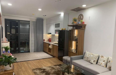 Căn hộ 2 phòng ngủ, 61m2, 2,8 tỷ, full nội thất, chung cư Iris Garden