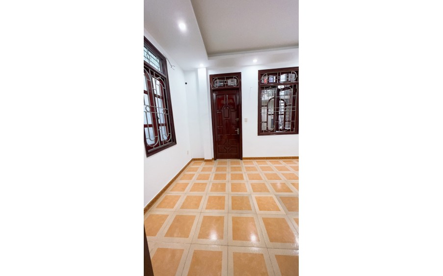 NHÀ ĐẸP MINH KHAI, 50m RA Ô TÔ TRÁNH, XÂY CCMN, GIÁ ĐẦU TƯ 70M x 4T, NHỈNH 4 TỶ 0901753139