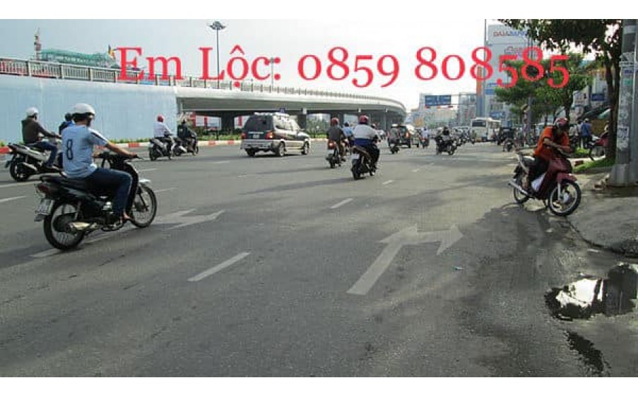 NGÃ TƯ HÀNG XANH, NHÀ ĐẸP 3 TẦNG, HẺM XE HƠI, GIÁ 8,5TỶ CÒN TL