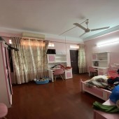 Bán căn nhà 43m2 phố Bồ Đề, Long Biên Thang máy XỊN Gara Ô tô phi 6 ngủ 6.4 Tỷ