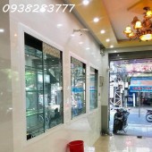 Cần bán nhà mặt tiền đường Nguyễn Hoàng ngay trung tâm thành phố giá rẻ hơn thị trường 500tr