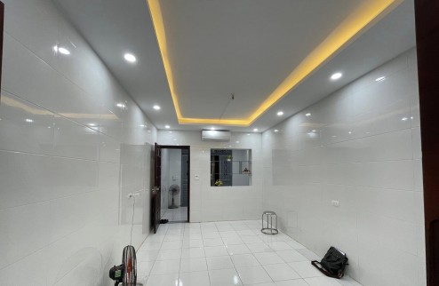 CHÍNH CHỦ BÁN NHÀ MNH KHAI NHỈNH 1 TỶ /46m2-CÁCH 1 NHÀ RA PHỐ - NHÀ ĐẸP - NGÕ ĐẸP- TẦNG ĐỦ CÔNG NĂNG