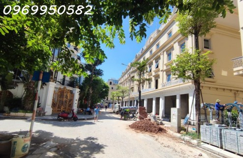 Bán liền kề số 07 dự án Rue de Charme 214 Nguyễn Xiển, diện tích 85m2, 20 tỷ, 5 tầng 1 tum