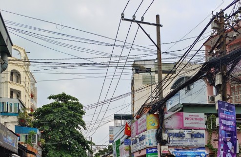 Bán nhà MT Trần Bình Trọng, DT 10x35m. Kinh doanh sầm uất, giá đầu tư