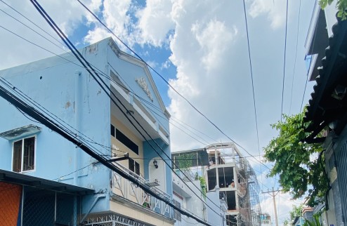 Bán nhà Lê Quang Định 3 tầng BTCT. Hẻm xe tải 6 mét, sổ vuông A4