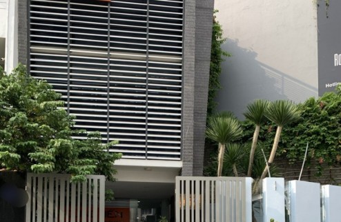 Bán tòa nhà văn phòng Nguyễn Thượng Hiền. Ngang 7m, 4 tầng BTCT