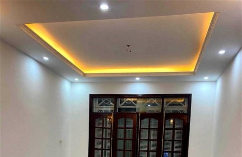 Phố XỊN Giảng Võ, 30m, 5 tầng, 4.95 tỷ. Trung Tâm Đống Đa