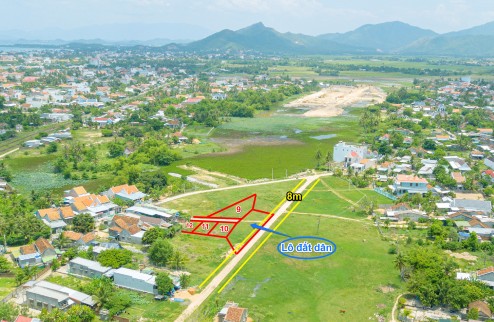 Lô đất cách bãi tắm 800m - mặt tiền đường QH 29m - full thổ cư - 750 triệu - Bình Thuận