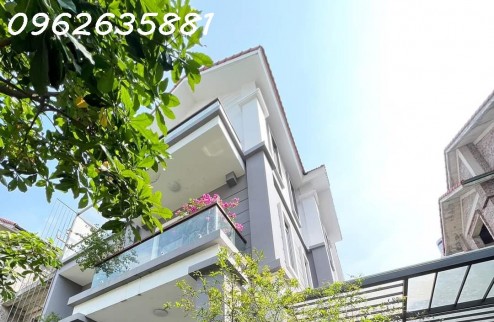 BIỆT THỰ ĐƠN LẬP, SÂN VƯỜN HIẾM CÓ, 230M2, 3 TẦNG, NHỈNH 20 TỶ, NGANG NHÀ THÔ. (20.5 TỶ)