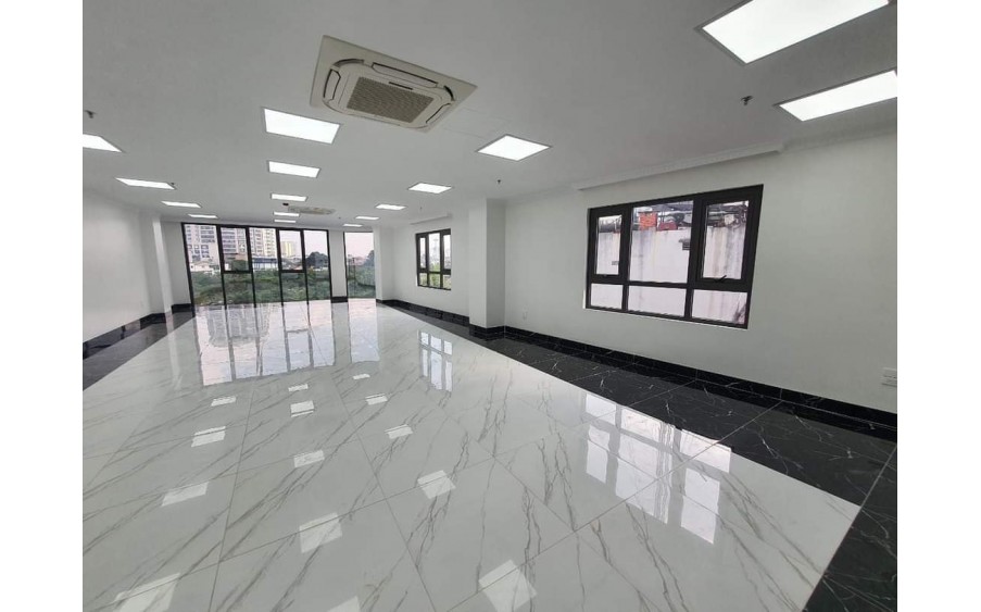 Bán toà Building Nguyễn Văn Cừ - Long Biên 115m2 xây 8 tầng 1 hầm thang máy