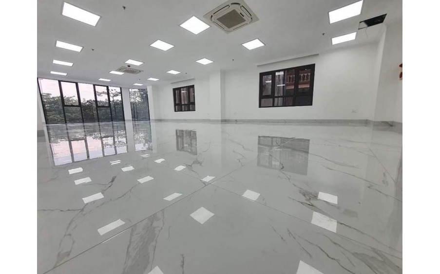 Bán toà Building Nguyễn Văn Cừ - Long Biên 115m2 xây 8 tầng 1 hầm thang máy