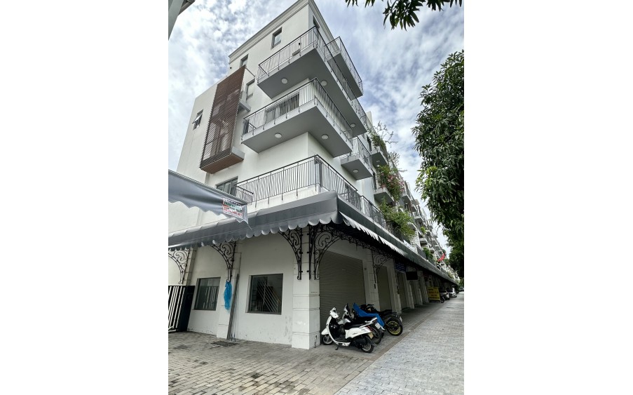 Bán lô góc Shophouse 99m2 kinh doanh đỉnh đẹp nhất KĐT The Manor Central Park