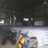 Cho thuê kho xưởng tại Ngã tư Trạm Trôi, Hà Nội. diện tích 1100m contaiiner đỗ cửa, sân rộng