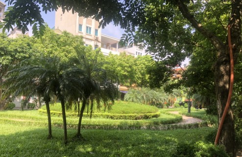 Bán nhà Cổ Linh, Phân lô, View vườn hoa, 40m2, 3T, nhĩnh 8 tỷ.