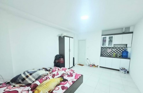 Bán nhà 61m2 Mặt phố Yên Hoa, View Hồ Tây Gara Ô tô Thang máy XỊN Kinh doanh siêu đỉnh 22.2 Tỷ