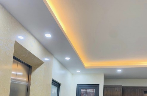 Bán nhà 83m2 phố Nguyễn Văn Cừ Gara Ô tô 7 chỗ Thang máy XỊN Nội thất Đẳng cấp Giá 12.3 Tỷ