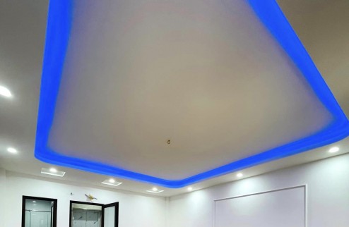 Bán nhà 82m2 phố Nguyễn Văn Cừ, Long Biên Gara Ô tô Thang máy Nhập Nội thất Nhập Khẩu 10.3 Tỷ