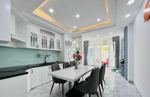 Bán Nhà 5 Tầng, 41m2, 7.3 tỷ, Quang Trung, Gò Vấp, Hẻm 8 mét.