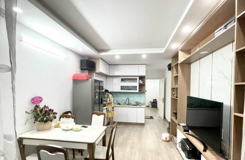 Nhà Quận 10, hẻm xe hơi, 48m2,9,5 TỶ giảm sâu nhính 6,5 TỶ