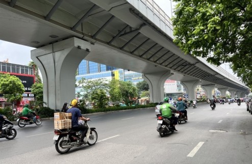 Bán nhà mặt phố Trường Chinh, 200m2, mặt tiền gần 8m, vuông nét 3 thoáng, nhỉnh 50 tỷ