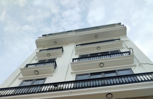 Nhà Đẹp mới koong, thang máy, ngõ ô tô Nguyễn Văn Linh, 50m2 x 6T, MT 8m, nhỉnh 6 tỷ