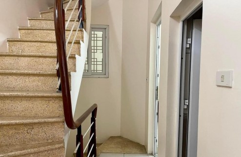 CC BÁN NHÀ MINH KHAI 40M2- 4T Ô TÔ 20M Ở LUÔN SỔ ĐỎ GIÁ CHỈ 3T TỶ 65