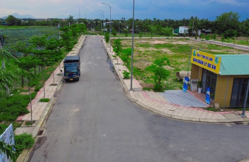 Bán nhanh bán gấp lô đất siêu đẹp đầu đường Thống Thất TP. Phan Rang Ninh Thuận giá chỉ 989tr. Được thanh toán 10 đợt