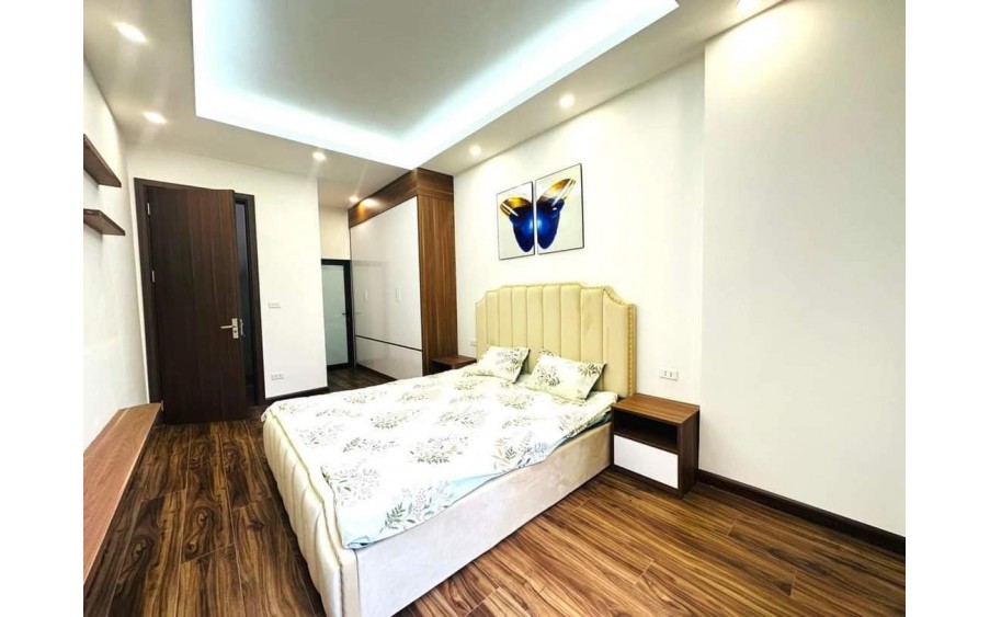 Nhà Minh Khai- Hai Bà Trưng 39M2-5T ở luôn, ô tô, giá chỉ 3,4 tỷ.LH 0987136162