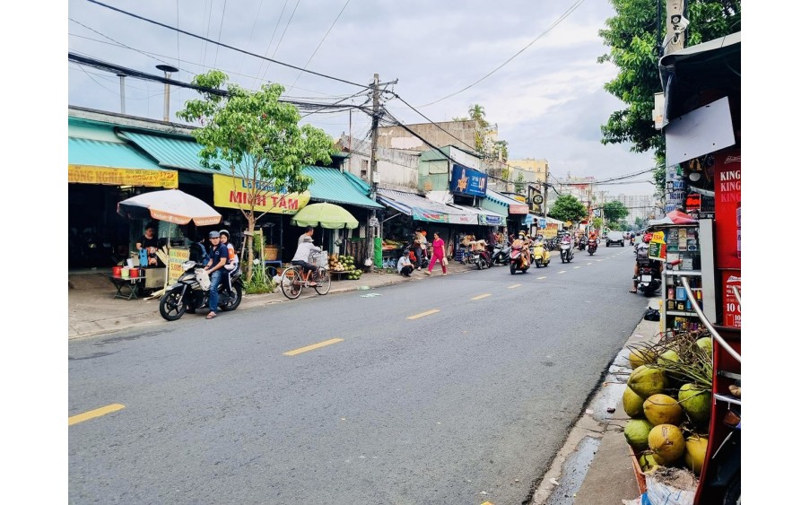 THẠCH LAM 2 MẶT TIỀN KINH DOANH TRƯỚC SAU - NGAY NGÃ 5 - ĐANG SẴN DÒNG TIỀN CHO THUÊ