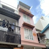 Nhà hẻm Nguyễn Văn Cừ, quận 1, 30m2, 4 tầng, đường trước nhà 4m, giá 6.5 tỉ